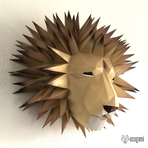Funny lion papercraft